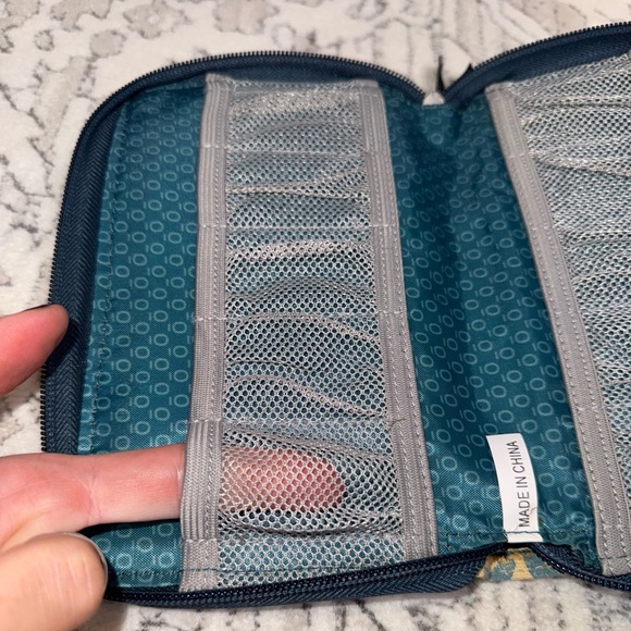 Doterra essential oil carrier - Picture 5 of 7
